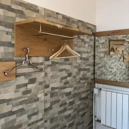 Maximo - Free Parking *