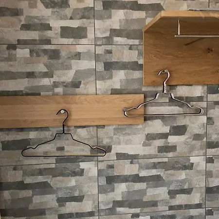 Maximo - Free Parking Apartment
