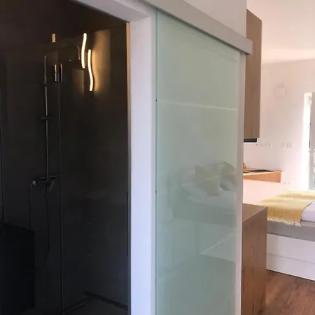 Maximo - Free Parking Марибор