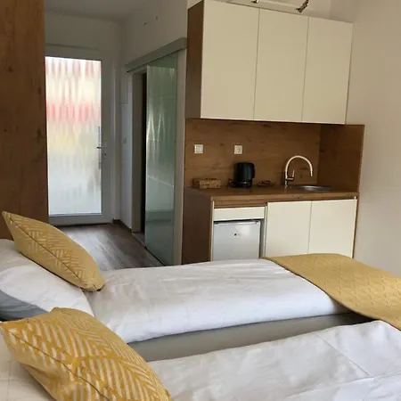 Maximo - Free Parking * Марибор