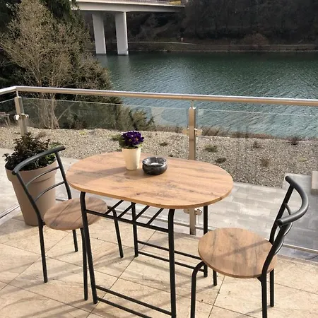 Maximo - Free Parking