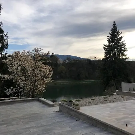 Maximo - Free Parking