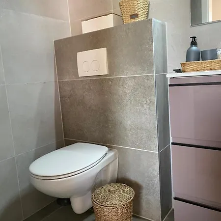 Maximo - Free Parking *