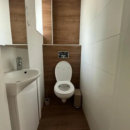Maximo - Free Parking Apartment