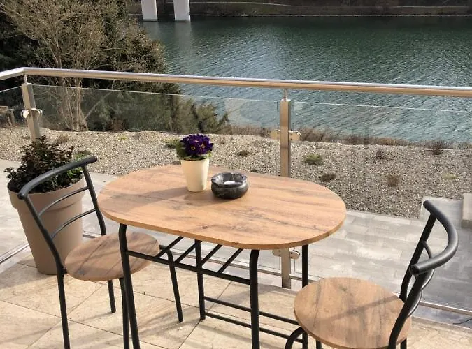 Maximo - Free Parking