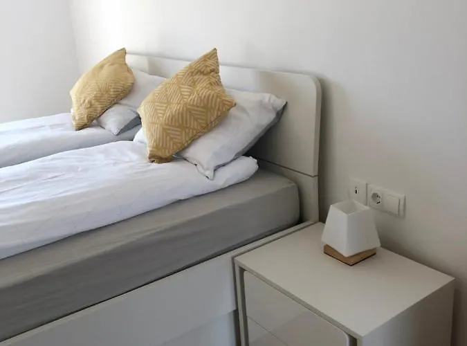 Maximo - Free Parking Apartment