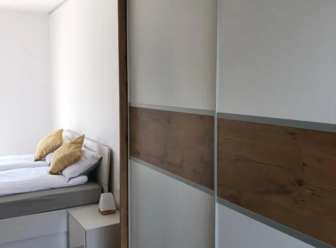 Maximo - Free Parking Apartment *