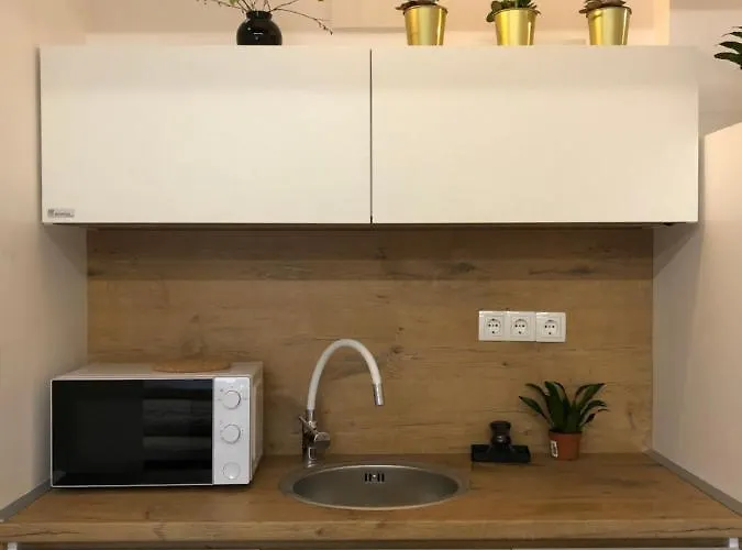 Maximo - Free Parking *