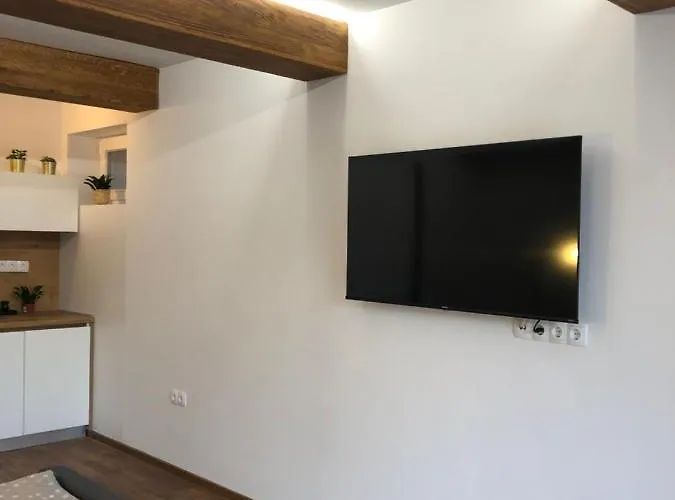 Maximo - Free Parking *