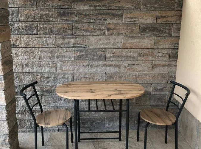 Maximo - Free Parking *