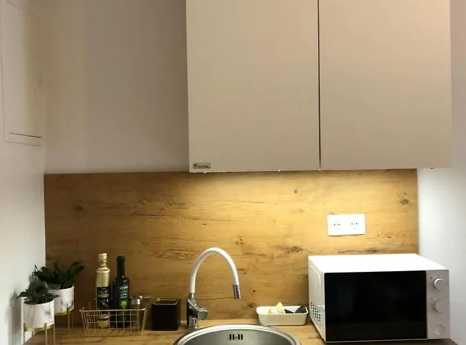 Maximo - Free Parking Apartment