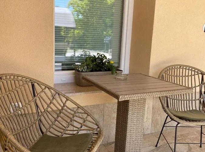 Maximo - Free Parking Apartment *